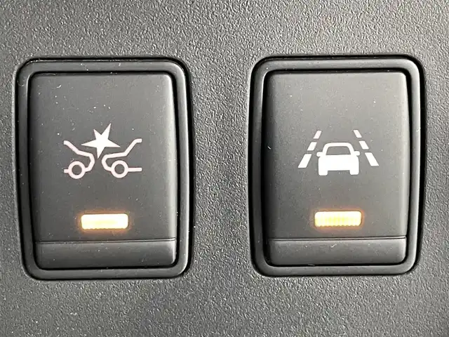 日産 セレナ ライダー BラインS HVAセーフ 福島県 2014(平26)年 6.4万km ブリリアントホワイトパール 衝突軽減/・車線逸脱警報/・踏み間違い防止/・クリアランスソナー/純正SDナビ/全方位カメラ/・バックカメラ/両側パワースライドドア/クルーズコントロール/LEDオートライト/・フォグライト/3列シート/・ロールサンシェード/・ウォークスルー/純正アルミホイール付きサマータイヤ/革ステアリング/・ステアリングリモコン/純正フロアマット/純正ドアバイザー/電動格納ミラー/・ウィンカーミラー/前後ドラレコ/ETC/アイドリングストップ/プッシュスタート/・スマートキー/・スペアキー