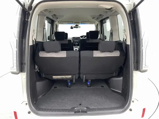 日産 セレナ ライダー BラインS HVAセーフ 福島県 2014(平26)年 6.4万km ブリリアントホワイトパール 衝突軽減/・車線逸脱警報/・踏み間違い防止/・クリアランスソナー/純正SDナビ/全方位カメラ/・バックカメラ/両側パワースライドドア/クルーズコントロール/LEDオートライト/・フォグライト/3列シート/・ロールサンシェード/・ウォークスルー/純正アルミホイール付きサマータイヤ/革ステアリング/・ステアリングリモコン/純正フロアマット/純正ドアバイザー/電動格納ミラー/・ウィンカーミラー/前後ドラレコ/ETC/アイドリングストップ/プッシュスタート/・スマートキー/・スペアキー