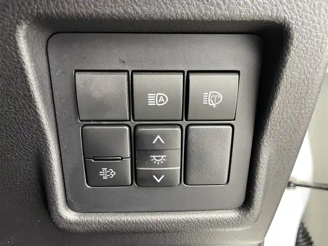 トヨタ ランドクルーザー プラド TX Lパッケージ マットブラED 富山県 2023(令5)年 3.9万km ホワイトパールクリスタルシャイン 4WD/ディーゼル/純正9型ナビ（AM/FM/USB/BT/Miracast）/フルセグTV/パノラミックビューモニター/プリクラッシュセーフティ/レーダークルーズコントロール/レーンディパーチャーアラート/オートマチックハイビーム/LEDヘッドライト/クリアランスソナー/黒革シート/前席温熱＋ベンチレーションシート/前席パワーシート/ドライブレコーダー前後/ビルトインETC2.0/スマートキー×２/プッシュスタート/純正フロアマット