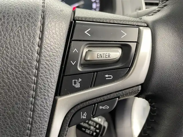 トヨタ ランドクルーザー プラド TX Lパッケージ マットブラED 富山県 2023(令5)年 3.9万km ホワイトパールクリスタルシャイン 4WD/ディーゼル/純正9型ナビ（AM/FM/USB/BT/Miracast）/フルセグTV/パノラミックビューモニター/プリクラッシュセーフティ/レーダークルーズコントロール/レーンディパーチャーアラート/オートマチックハイビーム/LEDヘッドライト/クリアランスソナー/黒革シート/前席温熱＋ベンチレーションシート/前席パワーシート/ドライブレコーダー前後/ビルトインETC2.0/スマートキー×２/プッシュスタート/純正フロアマット