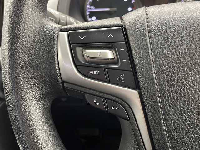 トヨタ ランドクルーザー プラド TX 千葉県 2020(令2)年 5.2万km ブラック 衝突軽減ブレーキ/オートマチックハイビーム/レーンキープアシスト/社外ナビ/（フルセグ/Bluetooth/FM/AM）/モデリスタエアロ/バックカメラ/電動格納ミラー/シートカバー/ＷＡＬＤアルミホイール/純正EGスターター