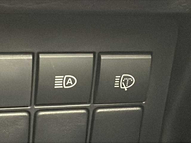 トヨタ ランドクルーザー プラド TX 千葉県 2020(令2)年 5.2万km ブラック 衝突軽減ブレーキ/オートマチックハイビーム/レーンキープアシスト/社外ナビ/（フルセグ/Bluetooth/FM/AM）/モデリスタエアロ/バックカメラ/電動格納ミラー/シートカバー/ＷＡＬＤアルミホイール/純正EGスターター