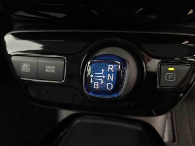 トヨタ プリウス A ツーリングセレクション 千葉県 2021(令3)年 3.1万km アティチュードブラックマイカ 10インチフローティングナビ/(フルセグTV/BT/CD/DVD/FM/AM)/ドライブレコーダー前後/ヘッドアップディスプレイ/ブラインドスポットモニター/パーキングアシスト/衝突被害軽減システム/車線逸脱警報/バックカメラ/追従式クルーズコントロール/レザーシート/横滑り防止装置/ETC/アイドリングストップ/LEDヘッドライト/フォグランプ/オートライト/ウィンカーミラー/電動格納ミラー/純正17インチAW/シートヒーター/エアシート/シートリフター/プッシュスタート/スマートキー/フロアマット/スペアキー/取扱説明書/保証書