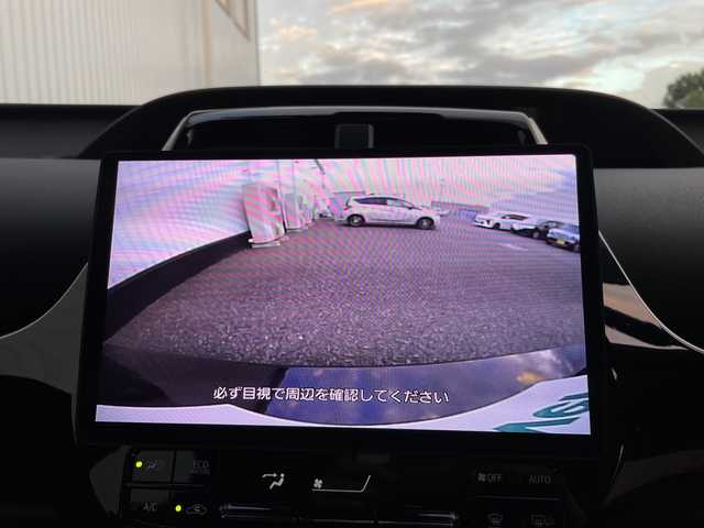 トヨタ プリウス A ツーリングセレクション 千葉県 2021(令3)年 3.1万km アティチュードブラックマイカ 10インチフローティングナビ/(フルセグTV/BT/CD/DVD/FM/AM)/ドライブレコーダー前後/ヘッドアップディスプレイ/ブラインドスポットモニター/パーキングアシスト/衝突被害軽減システム/車線逸脱警報/バックカメラ/追従式クルーズコントロール/レザーシート/横滑り防止装置/ETC/アイドリングストップ/LEDヘッドライト/フォグランプ/オートライト/ウィンカーミラー/電動格納ミラー/純正17インチAW/シートヒーター/エアシート/シートリフター/プッシュスタート/スマートキー/フロアマット/スペアキー/取扱説明書/保証書