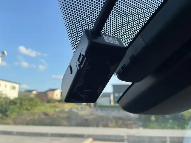 トヨタ プリウス 富山県 2017(平29)年 8.8万km スティールブロンドM 純正ナビ／/フルセグＴＶ／/Ｂｌｕｅｔｏｏｔｈ／/ＤＶＤ再生／/Ｂカメラ／/ビルトインＥＴＣ／/レーダークルーズコントロール／/レーンキープアシスト／/ドライブレコーダー／/ヘッドアップディスプレイ／/オートマチックハイビーム//LEDオートライト//LEDフォグライト