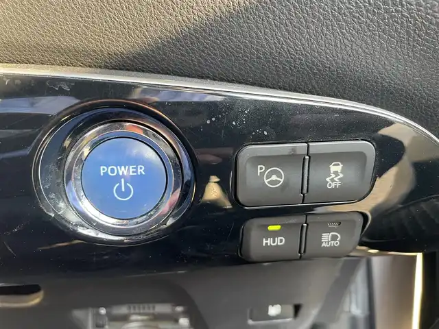 トヨタ プリウス 富山県 2017(平29)年 8.8万km スティールブロンドM 純正ナビ／/フルセグＴＶ／/Ｂｌｕｅｔｏｏｔｈ／/ＤＶＤ再生／/Ｂカメラ／/ビルトインＥＴＣ／/レーダークルーズコントロール／/レーンキープアシスト／/ドライブレコーダー／/ヘッドアップディスプレイ／/オートマチックハイビーム//LEDオートライト//LEDフォグライト