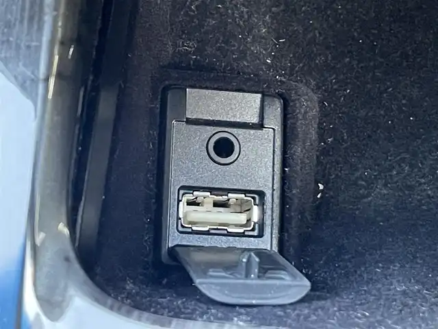 トヨタ クラウン アスリート S-T 愛知県 2016(平28)年 9.4万km ホワイトパールクリスタルシャイン 純正ナビ　/全方位カメラ/CD・DVD・Blu-ray再生機能　/Ｂｌｕｅｔｏｏｔｈ　/フルセグＴＶ　/前後ドラレコ　/前席パワーシート　/ＥＴＣ　/純正フロアマット　/ＬＥＤヘッドライト　/スマートキー　/アイドリングストップ