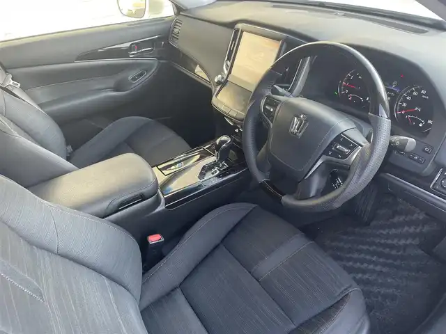 トヨタ クラウン アスリート S-T 愛知県 2016(平28)年 9.4万km ホワイトパールクリスタルシャイン 純正ナビ　/全方位カメラ/CD・DVD・Blu-ray再生機能　/Ｂｌｕｅｔｏｏｔｈ　/フルセグＴＶ　/前後ドラレコ　/前席パワーシート　/ＥＴＣ　/純正フロアマット　/ＬＥＤヘッドライト　/スマートキー　/アイドリングストップ