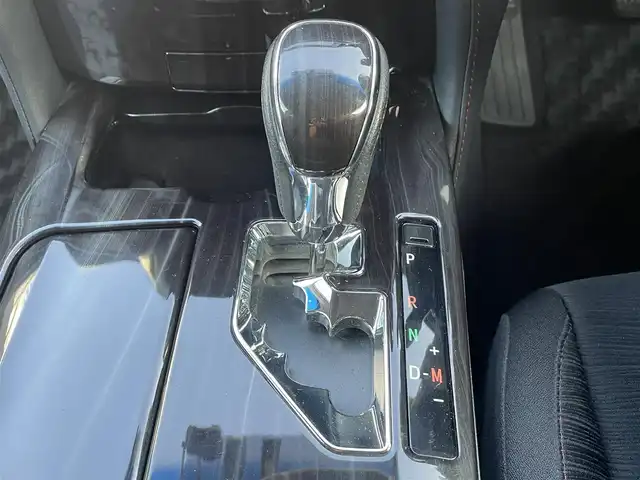 トヨタ クラウン アスリート S-T 愛知県 2016(平28)年 9.4万km ホワイトパールクリスタルシャイン 純正ナビ　/全方位カメラ/CD・DVD・Blu-ray再生機能　/Ｂｌｕｅｔｏｏｔｈ　/フルセグＴＶ　/前後ドラレコ　/前席パワーシート　/ＥＴＣ　/純正フロアマット　/ＬＥＤヘッドライト　/スマートキー　/アイドリングストップ