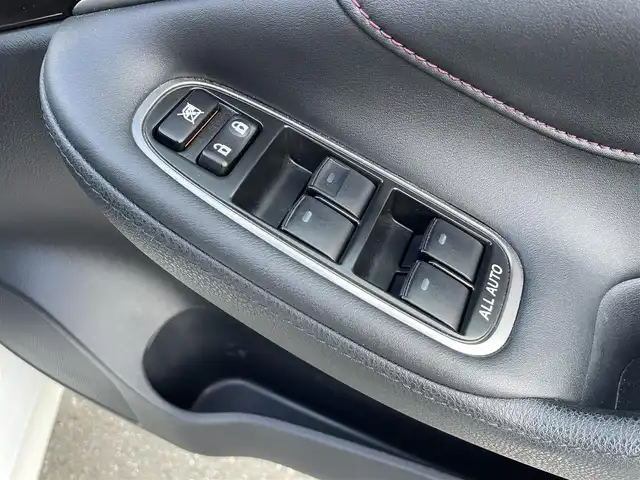 トヨタ クラウン アスリート S-T 愛知県 2016(平28)年 9.4万km ホワイトパールクリスタルシャイン 純正ナビ　/全方位カメラ/CD・DVD・Blu-ray再生機能　/Ｂｌｕｅｔｏｏｔｈ　/フルセグＴＶ　/前後ドラレコ　/前席パワーシート　/ＥＴＣ　/純正フロアマット　/ＬＥＤヘッドライト　/スマートキー　/アイドリングストップ