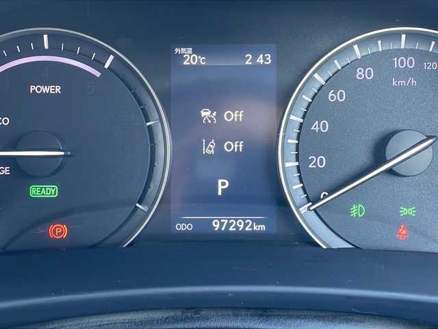 レクサス ＲＸ 450hL 徳島県 2018(平30)年 9.8万km ソニッククォーツ 純正ナビ/（Bluetooth/フルセグ/CD/DVD/AM/FM/SD/USB/AUX）/アラウンドビューモニター/黒革シート/レーダークルーズコントロール/1.2列目シートヒーター/シートベンチレーション（D+N席）/パワーシート（D+N席）/D席メモリー機能付き/ステアリングヒーター/パワーバックドア/ブラインドスポットモニター〔BSM〕/レーンキープアシスト〔LKA〕/クリアランスソナー/後席サンシェード/ヘッドアップディスプレイ〔HUD〕/三眼LEDヘッドライト/オートハイビーム/フォグライト/ドライブレコーダー/純正AW/純正フロアマット/ETC2.0/カードキー