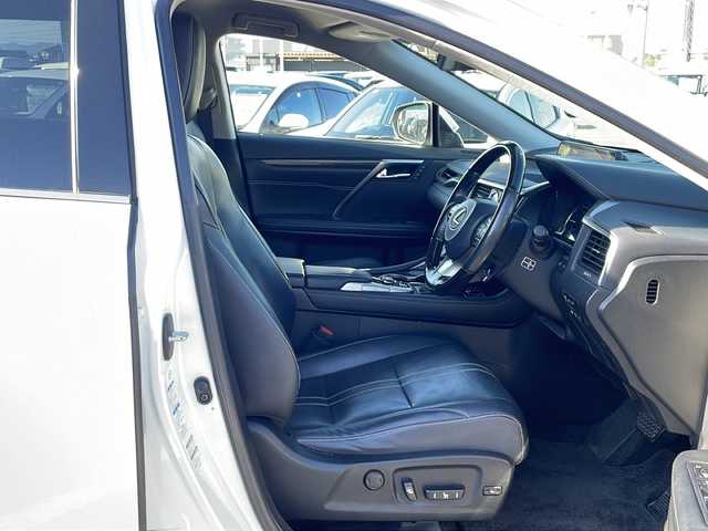 レクサス ＲＸ 450hL 徳島県 2018(平30)年 9.8万km ソニッククォーツ 純正ナビ/（Bluetooth/フルセグ/CD/DVD/AM/FM/SD/USB/AUX）/アラウンドビューモニター/黒革シート/レーダークルーズコントロール/1.2列目シートヒーター/シートベンチレーション（D+N席）/パワーシート（D+N席）/D席メモリー機能付き/ステアリングヒーター/パワーバックドア/ブラインドスポットモニター〔BSM〕/レーンキープアシスト〔LKA〕/クリアランスソナー/後席サンシェード/ヘッドアップディスプレイ〔HUD〕/三眼LEDヘッドライト/オートハイビーム/フォグライト/ドライブレコーダー/純正AW/純正フロアマット/ETC2.0/カードキー