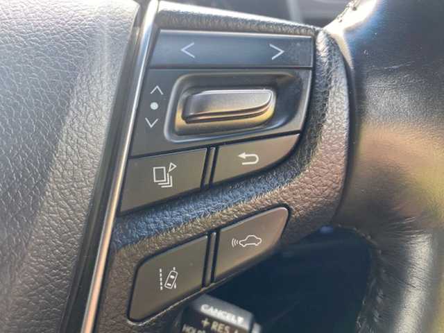 トヨタ ヴェルファイア Z ゴールデンアイズ 兵庫県 2020(令2)年 6.4万km ブラック 純正ナビ（Bluetooth/DVD）/・フルセグTV/バックカメラ/クリアランスソナー　/パーキングサポートブレーキ/衝突軽減システム/レーンアシスト/オートライト/ステアリングスイッチ/3列シート/ウォークスルー/オットマン/フリップダウンモニター/ECOモード/SOS機能/ビルトインETC