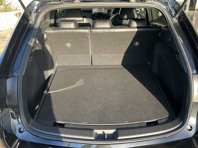 トヨタ カローラツーリング ダブルバイビー 静岡県 2020(令2)年 3.2万km ブラックマイカ ディスプレイオーディオ/バックカメラ/合皮レザーシート/シートヒーターD＋N席/ハンドルヒーター/ドライブレコーダー/追従ありクルーズコントロール/RSA/W＋サイドエアバッグ/カーテンエアバッグ/コーナーセンサー/ETC/LEDヘッドライト/フォグランプ/スマートキー/スペアキー×１/パーキングサポートブレーキ