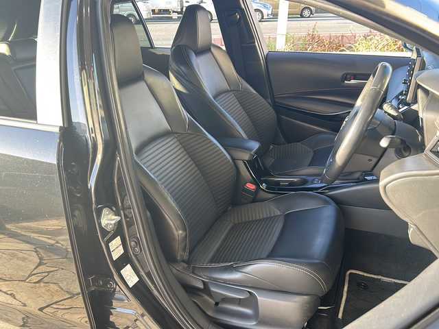 トヨタ カローラツーリング ダブルバイビー 静岡県 2020(令2)年 3.2万km ブラックマイカ ディスプレイオーディオ/バックカメラ/合皮レザーシート/シートヒーターD＋N席/ハンドルヒーター/ドライブレコーダー/追従ありクルーズコントロール/RSA/W＋サイドエアバッグ/カーテンエアバッグ/コーナーセンサー/ETC/LEDヘッドライト/フォグランプ/スマートキー/スペアキー×１/パーキングサポートブレーキ