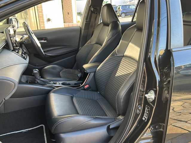 トヨタ カローラツーリング ダブルバイビー 静岡県 2020(令2)年 3.2万km ブラックマイカ ディスプレイオーディオ/バックカメラ/合皮レザーシート/シートヒーターD＋N席/ハンドルヒーター/ドライブレコーダー/追従ありクルーズコントロール/RSA/W＋サイドエアバッグ/カーテンエアバッグ/コーナーセンサー/ETC/LEDヘッドライト/フォグランプ/スマートキー/スペアキー×１/パーキングサポートブレーキ