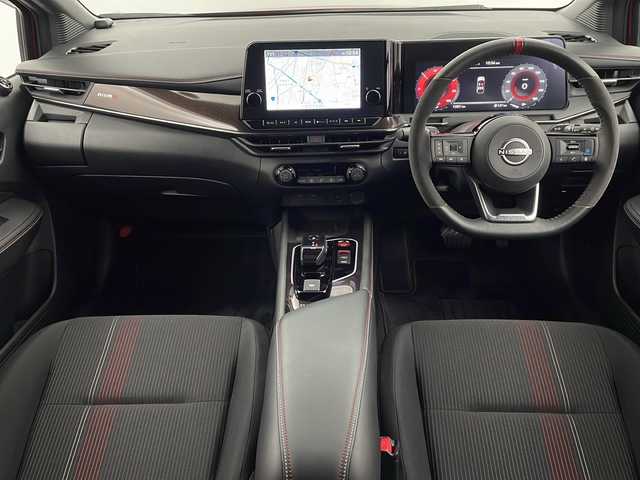 日産 オーラ ニスモ 栃木県 2023(令5)年 1.4万km ガーネットレッド/スーパーブラック 2トーン 純正ナビ　/（BT/フルセグ/Android Auto/AM/FM）/衝突軽減システム　/標識認識機能　/後退時車両検知警報　/横滑り防止　/レーダークルーズコントロール　/インテリジェントルームミラー　/ワイヤレス充電　/ＥＴＣ　/ドライブレコーダー/電動格納ミラー/純正アルミホイール/純正フロアマット/ステアリングスイッチ/プッシュスタート/スペアキー　/スマートキー