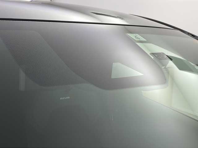 日産 オーラ ニスモ 栃木県 2023(令5)年 1.4万km ガーネットレッド/スーパーブラック 2トーン 純正ナビ　/（BT/フルセグ/Android Auto/AM/FM）/衝突軽減システム　/標識認識機能　/後退時車両検知警報　/横滑り防止　/レーダークルーズコントロール　/インテリジェントルームミラー　/ワイヤレス充電　/ＥＴＣ　/ドライブレコーダー/電動格納ミラー/純正アルミホイール/純正フロアマット/ステアリングスイッチ/プッシュスタート/スペアキー　/スマートキー