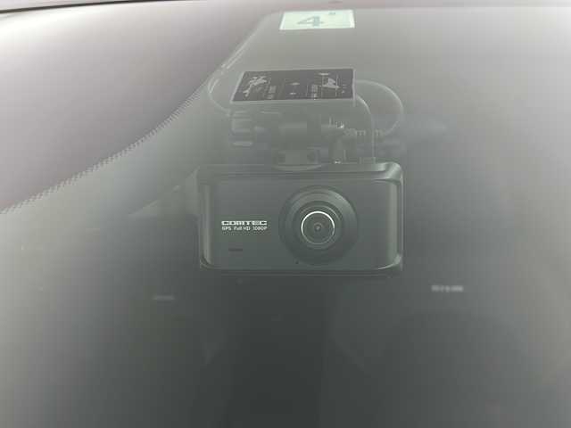 日産 オーラ ニスモ 栃木県 2023(令5)年 1.4万km ガーネットレッド/スーパーブラック 2トーン 純正ナビ　/（BT/フルセグ/Android Auto/AM/FM）/衝突軽減システム　/標識認識機能　/後退時車両検知警報　/横滑り防止　/レーダークルーズコントロール　/インテリジェントルームミラー　/ワイヤレス充電　/ＥＴＣ　/ドライブレコーダー/電動格納ミラー/純正アルミホイール/純正フロアマット/ステアリングスイッチ/プッシュスタート/スペアキー　/スマートキー