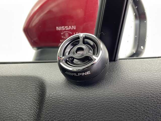 日産 オーラ ニスモ 栃木県 2023(令5)年 1.4万km ガーネットレッド/スーパーブラック 2トーン 純正ナビ　/（BT/フルセグ/Android Auto/AM/FM）/衝突軽減システム　/標識認識機能　/後退時車両検知警報　/横滑り防止　/レーダークルーズコントロール　/インテリジェントルームミラー　/ワイヤレス充電　/ＥＴＣ　/ドライブレコーダー/電動格納ミラー/純正アルミホイール/純正フロアマット/ステアリングスイッチ/プッシュスタート/スペアキー　/スマートキー