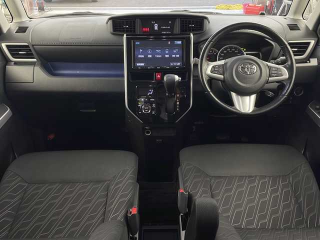 トヨタ タンク カスタムG－T 兵庫県 2017(平29)年 6.9万km レーザーブルークリスタルシャイン ・純正9インチナビ（NSZT-Y66T）/CD/DVD/SD/TV/Bluetooth/・バックカメラ/・ETC/・純正ドライブレコーダー/・クルーズコントロール/・スマートアシストII/衝突回避支援ブレーキ機能/衝突警報機能/車線逸脱警報機能/誤発進抑制制御機能/後方誤発進抑制制御機能/先行車発進お知らせ機能/・ＬＥＤヘッドライト/・オートライト/・フォグランプ/・両側パワースライドドア/・アイドリングストップ/・純正15インチアルミホイール/・純正フロアマット/・スマートキー/・プッシュスタート