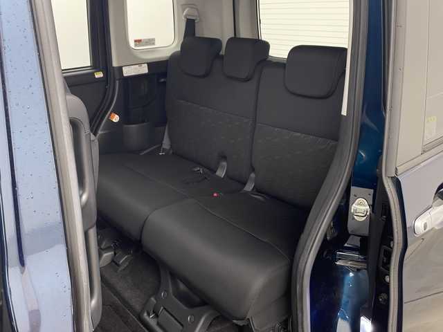 トヨタ タンク カスタムG－T 兵庫県 2017(平29)年 6.9万km レーザーブルークリスタルシャイン ・純正9インチナビ（NSZT-Y66T）/CD/DVD/SD/TV/Bluetooth/・バックカメラ/・ETC/・純正ドライブレコーダー/・クルーズコントロール/・スマートアシストII/衝突回避支援ブレーキ機能/衝突警報機能/車線逸脱警報機能/誤発進抑制制御機能/後方誤発進抑制制御機能/先行車発進お知らせ機能/・ＬＥＤヘッドライト/・オートライト/・フォグランプ/・両側パワースライドドア/・アイドリングストップ/・純正15インチアルミホイール/・純正フロアマット/・スマートキー/・プッシュスタート