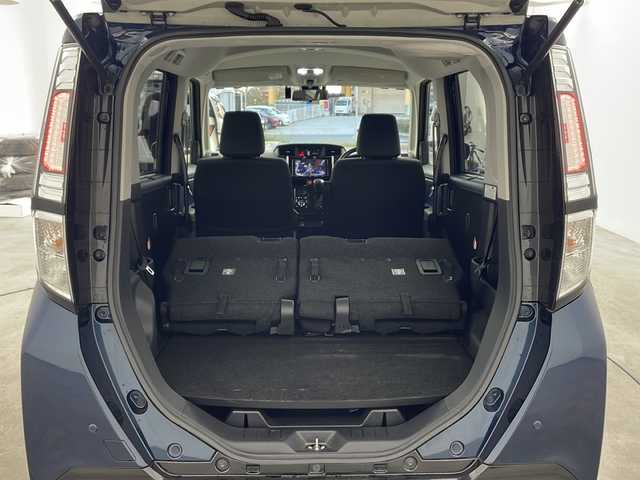 トヨタ タンク カスタムG－T 兵庫県 2017(平29)年 6.9万km レーザーブルークリスタルシャイン ・純正9インチナビ（NSZT-Y66T）/CD/DVD/SD/TV/Bluetooth/・バックカメラ/・ETC/・純正ドライブレコーダー/・クルーズコントロール/・スマートアシストII/衝突回避支援ブレーキ機能/衝突警報機能/車線逸脱警報機能/誤発進抑制制御機能/後方誤発進抑制制御機能/先行車発進お知らせ機能/・ＬＥＤヘッドライト/・オートライト/・フォグランプ/・両側パワースライドドア/・アイドリングストップ/・純正15インチアルミホイール/・純正フロアマット/・スマートキー/・プッシュスタート