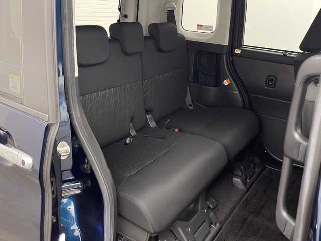 トヨタ タンク カスタムG－T 兵庫県 2017(平29)年 6.9万km レーザーブルークリスタルシャイン ・純正9インチナビ（NSZT-Y66T）/CD/DVD/SD/TV/Bluetooth/・バックカメラ/・ETC/・純正ドライブレコーダー/・クルーズコントロール/・スマートアシストII/衝突回避支援ブレーキ機能/衝突警報機能/車線逸脱警報機能/誤発進抑制制御機能/後方誤発進抑制制御機能/先行車発進お知らせ機能/・ＬＥＤヘッドライト/・オートライト/・フォグランプ/・両側パワースライドドア/・アイドリングストップ/・純正15インチアルミホイール/・純正フロアマット/・スマートキー/・プッシュスタート