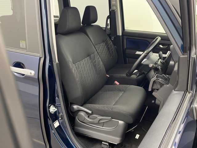 トヨタ タンク カスタムG－T 兵庫県 2017(平29)年 6.9万km レーザーブルークリスタルシャイン ・純正9インチナビ（NSZT-Y66T）/CD/DVD/SD/TV/Bluetooth/・バックカメラ/・ETC/・純正ドライブレコーダー/・クルーズコントロール/・スマートアシストII/衝突回避支援ブレーキ機能/衝突警報機能/車線逸脱警報機能/誤発進抑制制御機能/後方誤発進抑制制御機能/先行車発進お知らせ機能/・ＬＥＤヘッドライト/・オートライト/・フォグランプ/・両側パワースライドドア/・アイドリングストップ/・純正15インチアルミホイール/・純正フロアマット/・スマートキー/・プッシュスタート