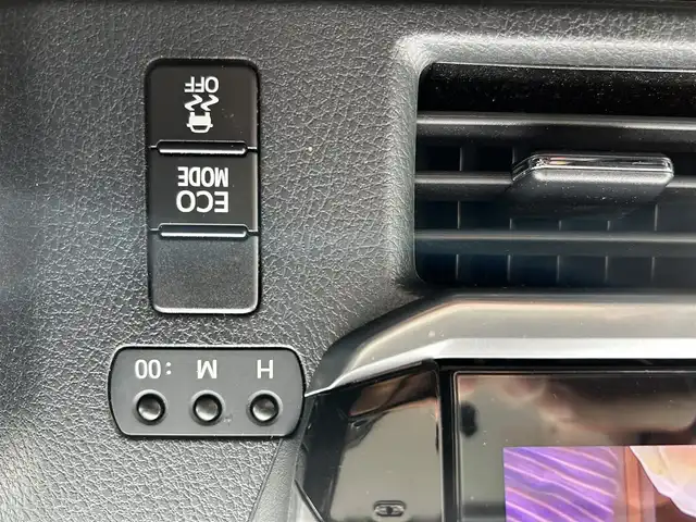 トヨタ ノア Si ダブルバイビー 愛知県 2018(平30)年 6.8万km ホワイトパールクリスタルシャイン スマートキー/プッシュスタート/アルパインナビ/フルセグTV/BT/バックカメラ/ETC/純正16インチAW/両側パワースライドドア/トヨタセーフティセンス/クルーズコントロール/ドライブレコーダー（SD無し）/ハーフレザーシート/純正フロアマット/純正ドアバイザー/取説、保証書