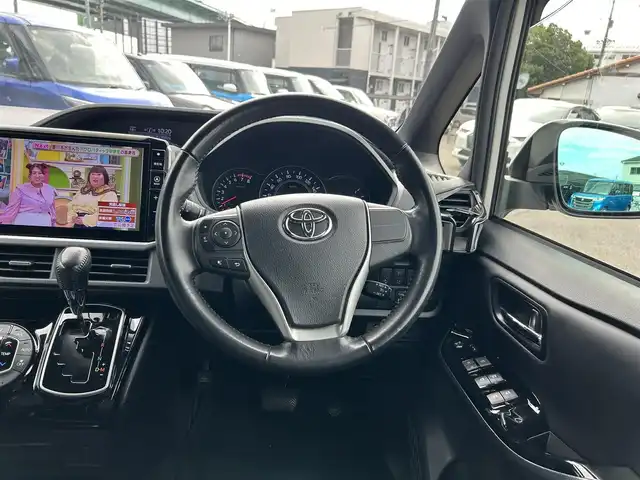 トヨタ ノア Si ダブルバイビー 愛知県 2018(平30)年 6.8万km ホワイトパールクリスタルシャイン スマートキー/プッシュスタート/アルパインナビ/フルセグTV/BT/バックカメラ/ETC/純正16インチAW/両側パワースライドドア/トヨタセーフティセンス/クルーズコントロール/ドライブレコーダー（SD無し）/ハーフレザーシート/純正フロアマット/純正ドアバイザー/取説、保証書