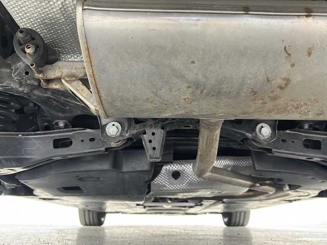 トヨタ カローラツーリング ハイブリッド ダブルバイビー 宮城県 2021(令3)年 6.8万km ホワイトパールクリスタルシャイン 禁煙車/トヨタセーフティーセンス/・プリクラッシュセーフティーシステム/・パーキングサポートブレーキ/・リアクロストラフィックアラート/・ロードサインアシスト/・レーダークルーズコントロール/・オートマチックハイビーム/ブラインドスポットモニター/純正9インチディスプレイオーディオ/（BT.CD.DVD.Applecarplay.AndroidAuto）/バックカメラ/フルセグテレビ/ビルトインETC/前後ドライブレコーダー/前席シートヒーター/ハーフレザーシート/ステアリングヒーター/電動パーキングブレーキ/AUTOHOLD/革巻きステアリング/ステアリングスイッチ/プッシュスタート/スマートキー/純正フロアマット/LEDヘッドライト/純正17インチアルミホイール/横滑り防止機能/アイドリングストップ/クリアランスソナー