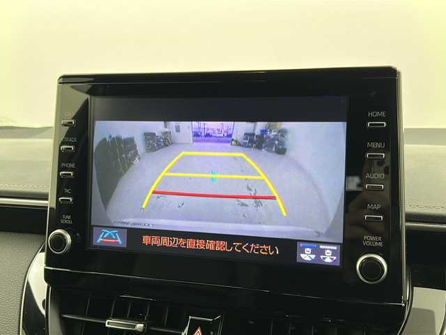 トヨタ カローラツーリング ハイブリッド ダブルバイビー 宮城県 2021(令3)年 6.8万km ホワイトパールクリスタルシャイン 禁煙車/トヨタセーフティーセンス/・プリクラッシュセーフティーシステム/・パーキングサポートブレーキ/・リアクロストラフィックアラート/・ロードサインアシスト/・レーダークルーズコントロール/・オートマチックハイビーム/ブラインドスポットモニター/純正9インチディスプレイオーディオ/（BT.CD.DVD.Applecarplay.AndroidAuto）/バックカメラ/フルセグテレビ/ビルトインETC/前後ドライブレコーダー/前席シートヒーター/ハーフレザーシート/ステアリングヒーター/電動パーキングブレーキ/AUTOHOLD/革巻きステアリング/ステアリングスイッチ/プッシュスタート/スマートキー/純正フロアマット/LEDヘッドライト/純正17インチアルミホイール/横滑り防止機能/アイドリングストップ/クリアランスソナー