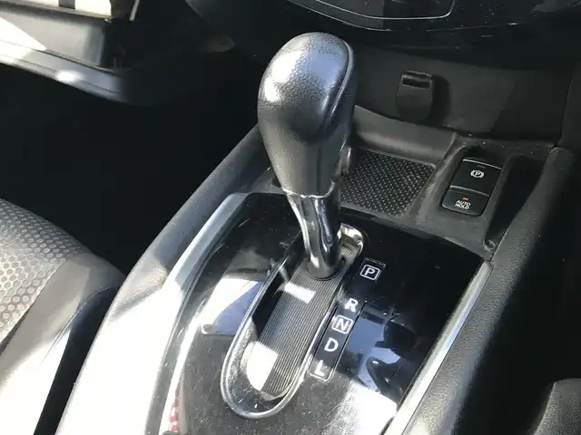 日産 エクストレイル 20Xi 富山県 2020(令2)年 8.2万km ブリリアントホワイトパール 4WD/純正ナビ/フルセグTV/Bluetooth/全周囲カメラ/ドライブレコーダー/デジタルインナーミラー/プロパイロット/エマージェンシーブレーキ/コーナーセンサー/レーンキープアシスト/レーダークルーズコントロール/パワーシート/電動リアゲート/シートヒーター/ETC