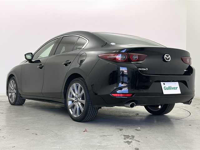 マツダ マツダ３セダン 宮城県 2019(令1)年 6.4万km ジェットブラックマイカ 禁煙車/i-ACTIVSENSE/・スマートブレーキサポート/・ブラインドスポットモニター/・アダプティブLEDヘッドライト/・クルージング＆トラフィックサポート/・マツダレーダークルーズコントロール/・レーンキープアシストシステム/・アイストップ/・トラクションコントロールシステム/ヘッドアップディスプレイ/マツダコネクトナビ/（BT.AM.FM.CD.DVD.USB.HDMI）/全周囲カメラ/フルセグテレビ/電動パーキングブレーキ/AUTOHOLD/ETC/前席シートヒーター/運転席パワーシート/シートメモリー/ステアリングヒーター/パドルシフト/革巻きステアリング/ステアリングスイッチ/プッシュスタート/スマートキー/純正18インチアルミホイール/LEDヘッドライト