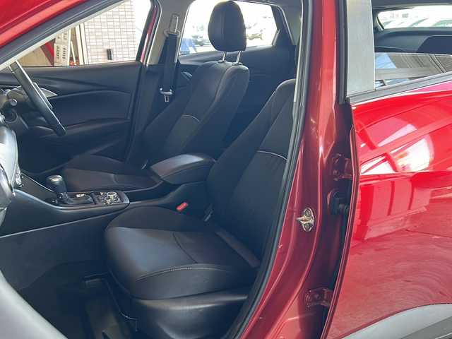 マツダ ＣＸ－３ 15S ツーリング 静岡県 2023(令5)年 2.1万km ソウルレッドクリスタルM 純正ナビ（FM AM aha Stitcher Bluetooth USB CD AUX DVD フルセグTV）/全方位カメラ/バックカメラ/ドライブレコーダー/MTモード付きAT/BSM/電動パーキング/オートホールド/ステアリングリモコン/前後コーナーセンサー/純正アルミホイール/W＋サイドエアバッグ/カーテンエアバッグ/LEDヘッドライト/スマートキー/スペアキー×１/プッシュスタート