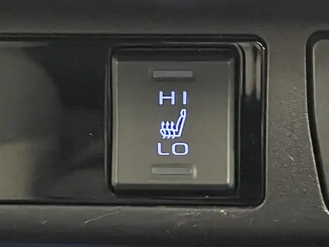 トヨタ ＲＡＶ４ G Zパッケージ 道央・札幌 2021(令3)年 3.8万km アティチュードブラックマイカ ・４ＷＤ/・アルパインナビ/・Bluetooth/CD/AM/FM/・前後ドライブレコーダー/・シートヒーター/・ステアリングヒーター/・オートマチックハイビーム/・レーンキープアシスト/・アダプティブクルーズコントロール/・ＭＴモード/・ＥＴＣ/・オートマチックハイビーム/・ダウンヒルアシスト/・パワーシート/・パワーバックドア/・インテリジェンスミラー/・衝突軽減センサー/・LEDヘッドライト/・LED室内灯