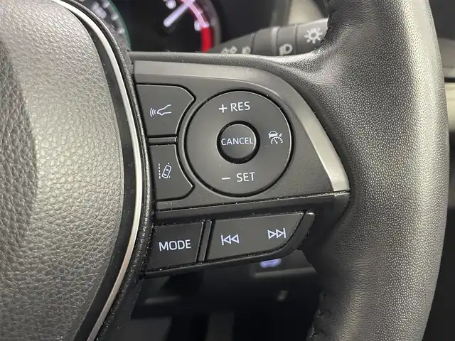 トヨタ ＲＡＶ４ G Zパッケージ 道央・札幌 2021(令3)年 3.8万km アティチュードブラックマイカ ・４ＷＤ/・アルパインナビ/・Bluetooth/CD/AM/FM/・前後ドライブレコーダー/・シートヒーター/・ステアリングヒーター/・オートマチックハイビーム/・レーンキープアシスト/・アダプティブクルーズコントロール/・ＭＴモード/・ＥＴＣ/・オートマチックハイビーム/・ダウンヒルアシスト/・パワーシート/・パワーバックドア/・インテリジェンスミラー/・衝突軽減センサー/・LEDヘッドライト/・LED室内灯