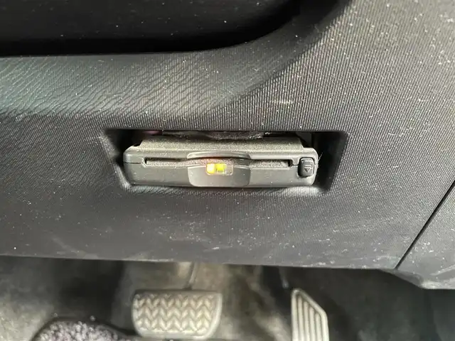 トヨタ アクア S 愛知県 2015(平27)年 7.3万km ブラックマイカ モデリスタエアロ　/社外ナビ　/フルセグＴＶ　/Ｂｌｕｅｔｏｏｔｈ　/ＥＴＣ　/純正フロアマット　/オートライト　/ＣＤ　/ＤＶＤ　/ＵＳＢ　/スマートキー　/社外アルミホイール