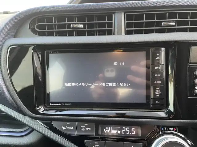 トヨタ アクア S 愛知県 2015(平27)年 7.3万km ブラックマイカ モデリスタエアロ　/社外ナビ　/フルセグＴＶ　/Ｂｌｕｅｔｏｏｔｈ　/ＥＴＣ　/純正フロアマット　/オートライト　/ＣＤ　/ＤＶＤ　/ＵＳＢ　/スマートキー　/社外アルミホイール