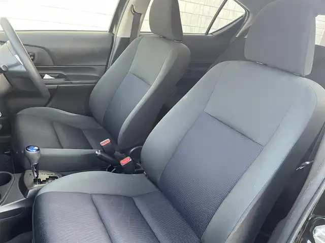 トヨタ アクア S 愛知県 2015(平27)年 7.3万km ブラックマイカ モデリスタエアロ　/社外ナビ　/フルセグＴＶ　/Ｂｌｕｅｔｏｏｔｈ　/ＥＴＣ　/純正フロアマット　/オートライト　/ＣＤ　/ＤＶＤ　/ＵＳＢ　/スマートキー　/社外アルミホイール