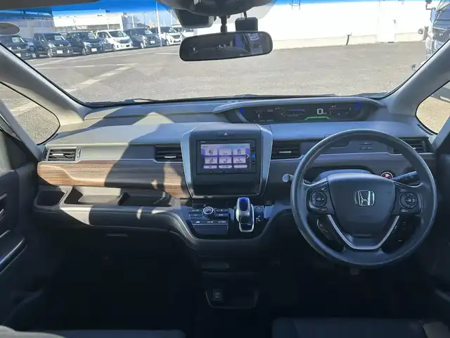 ホンダ フリード ハイブリット G ホンダセンシング 熊本県 2017(平29)年 6.1万km コバルトブルーパール 【DNクレーム無効】/純正SDナビ/フルセグTV/BT/AM/FM/DVD/バックカメラ/ホンダセンシング/・CMBS/・ACC/・先行発進/・路外逸脱抑制システム/レーンキープアシスト/標識認識システム/オートライト/クリアランスソナー/車両接近警告/ステアリングスイッチ/電動格納ミラー/・ウィンカーミラー/ドアバイザー/両側パワースライドドア/ドライブレコーダー/ビルトインETC/プッシュスタート/スマートキー
