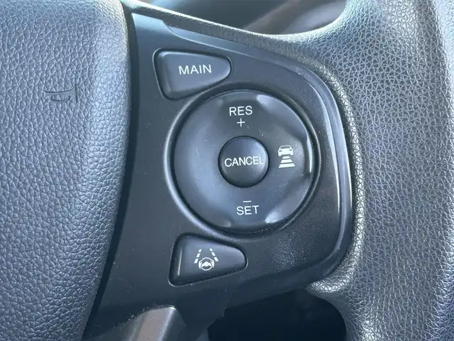 ホンダ フリード ハイブリット G ホンダセンシング 熊本県 2017(平29)年 6.1万km コバルトブルーパール 【DNクレーム無効】/純正SDナビ/フルセグTV/BT/AM/FM/DVD/バックカメラ/ホンダセンシング/・CMBS/・ACC/・先行発進/・路外逸脱抑制システム/レーンキープアシスト/標識認識システム/オートライト/クリアランスソナー/車両接近警告/ステアリングスイッチ/電動格納ミラー/・ウィンカーミラー/ドアバイザー/両側パワースライドドア/ドライブレコーダー/ビルトインETC/プッシュスタート/スマートキー