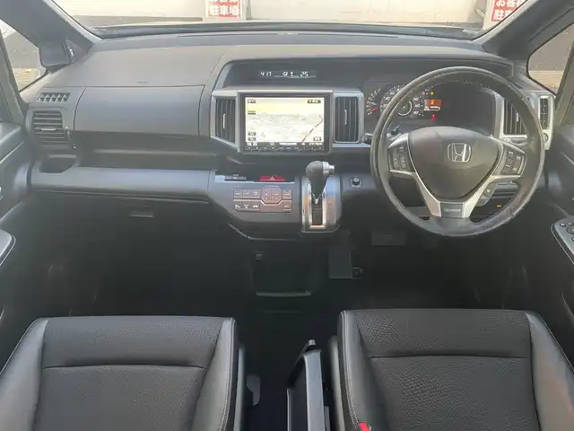 ホンダ ステップワゴン スパーダ Z クールスピリット 千葉県 2013(平25)年 9.5万km プレミアムスパークルブラックパール (株)IDOMが運営する【じしゃロン八千代店】の自社ローン対象車両になります。こちらは現金またはオートローンご利用時の価格です。自社ローンご希望の方は別途その旨お申付け下さい。/純正ナビ（VXM-135VFNi）/ビルトインETC/バックカメラ/クルーズコントロール/ステアリングリモコン/パドルシフト/両側パワースライドドア/純正アルミホイール/ドアバイザー/ウインカーミラー/フォグランプ/オートライト