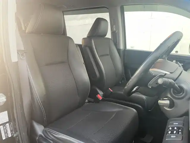 ホンダ ステップワゴン スパーダ Z クールスピリット 千葉県 2013(平25)年 9.5万km プレミアムスパークルブラックパール (株)IDOMが運営する【じしゃロン八千代店】の自社ローン対象車両になります。こちらは現金またはオートローンご利用時の価格です。自社ローンご希望の方は別途その旨お申付け下さい。/純正ナビ（VXM-135VFNi）/ビルトインETC/バックカメラ/クルーズコントロール/ステアリングリモコン/パドルシフト/両側パワースライドドア/純正アルミホイール/ドアバイザー/ウインカーミラー/フォグランプ/オートライト