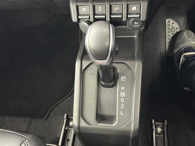 スズキ ジムニー シエラ JC 福島県 2020(令2)年 2.2万km シフォンアイボリーメタリックブラック2トーンルーフ /禁煙車//4WD//アルパイン9インチナビ//フルセグTV//Bluetooth Audio//バックカメラ//ETC//3インチリフトアップ//社外16インチアルミホイール//オールテレーンタイヤ//社外テールランプ//リトルG仕様//革調シートカバー//シートヒーター//衝突軽減システム//前後ドライブレコーダー//クルーズコントロール//レーンキープアシスト//社外フロアマット//LEDヘッドライト//オートライト//フォグランプ//オートハイビーム//スペアタイヤハードカバー