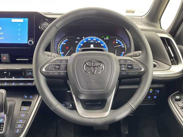 トヨタ ノア ハイブリッド S－Z 栃木県 2025(令7)年 0.3万km ホワイトパールクリスタルシャイン 純正ディスプレイオーディオ/（Bluetooth/USB）/全方位カメラ/モデリスタフルエアロ/トヨタセーフティセンス/プラインドスポットモニター/前後コーナーセンサー/ビルトインETC/両側パワースライドドア/ハーフレザーシート/シートヒーター/オートライト/LEDヘッドライト/AC100V電源/スマートキー/プッシュスタート/革巻きステアリング/ウインカーミラー/電動格納ミラー/純正アルミホイール/純正フロアマット