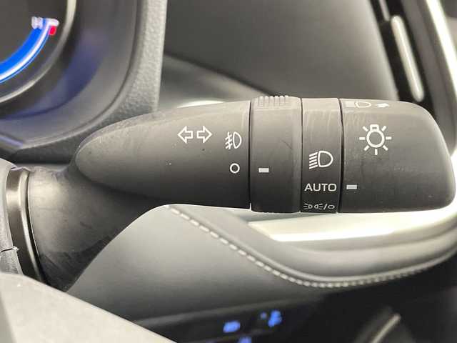 トヨタ ノア ハイブリッド S－Z 栃木県 2025(令7)年 0.3万km ホワイトパールクリスタルシャイン 純正ディスプレイオーディオ/（Bluetooth/USB）/全方位カメラ/モデリスタフルエアロ/トヨタセーフティセンス/プラインドスポットモニター/前後コーナーセンサー/ビルトインETC/両側パワースライドドア/ハーフレザーシート/シートヒーター/オートライト/LEDヘッドライト/AC100V電源/スマートキー/プッシュスタート/革巻きステアリング/ウインカーミラー/電動格納ミラー/純正アルミホイール/純正フロアマット