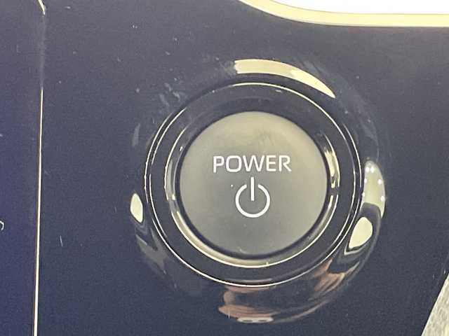 トヨタ ノア ハイブリッド S－Z 栃木県 2025(令7)年 0.3万km ホワイトパールクリスタルシャイン 純正ディスプレイオーディオ/（Bluetooth/USB）/全方位カメラ/モデリスタフルエアロ/トヨタセーフティセンス/プラインドスポットモニター/前後コーナーセンサー/ビルトインETC/両側パワースライドドア/ハーフレザーシート/シートヒーター/オートライト/LEDヘッドライト/AC100V電源/スマートキー/プッシュスタート/革巻きステアリング/ウインカーミラー/電動格納ミラー/純正アルミホイール/純正フロアマット