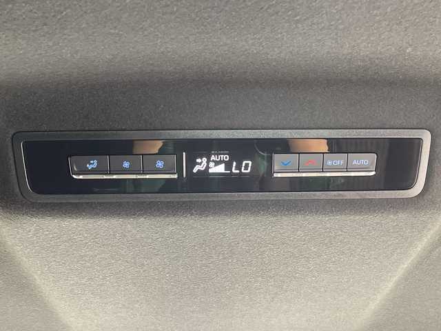 トヨタ ノア ハイブリッド S－Z 栃木県 2025(令7)年 0.3万km ホワイトパールクリスタルシャイン 純正ディスプレイオーディオ/（Bluetooth/USB）/全方位カメラ/モデリスタフルエアロ/トヨタセーフティセンス/プラインドスポットモニター/前後コーナーセンサー/ビルトインETC/両側パワースライドドア/ハーフレザーシート/シートヒーター/オートライト/LEDヘッドライト/AC100V電源/スマートキー/プッシュスタート/革巻きステアリング/ウインカーミラー/電動格納ミラー/純正アルミホイール/純正フロアマット